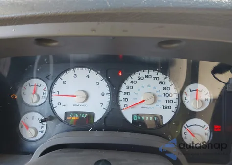 2004 Dodge Ram 1500 Slt/Laramie z USA, uszkodzony, nr VIN 1D7HA18D94S766855